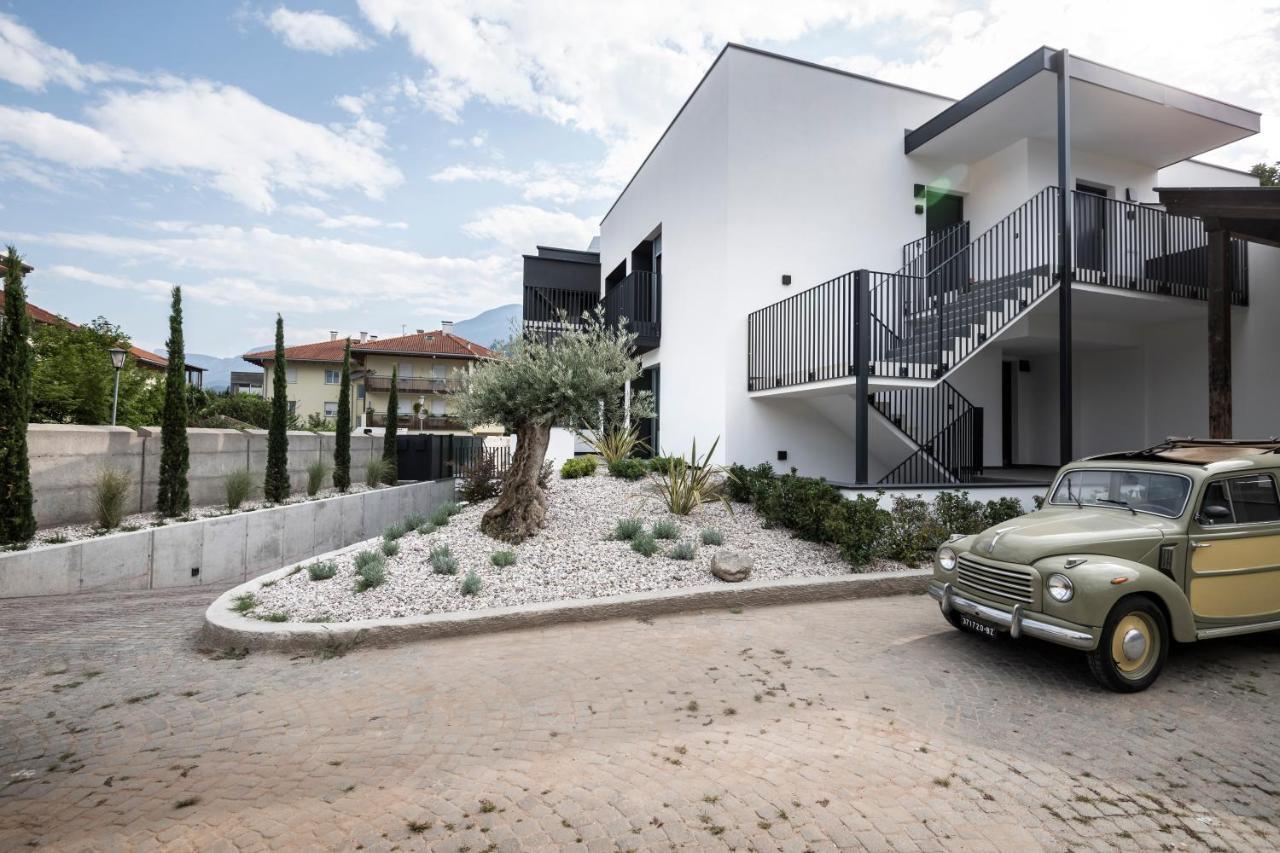 Sambucus Apartments -Premium Apartments For You And Your Dog Lana Exterior foto